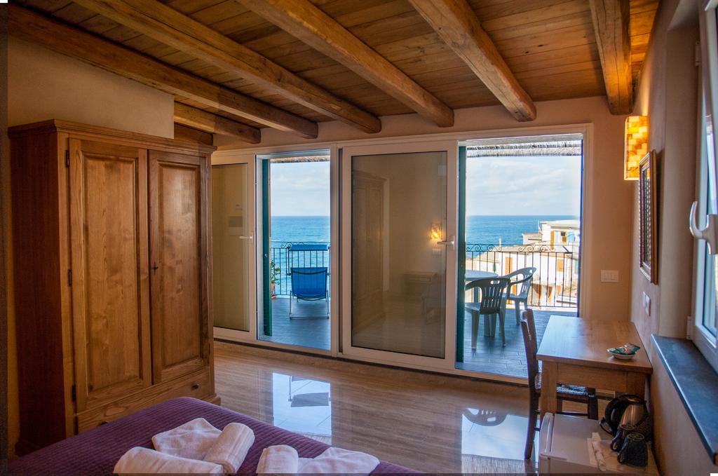 Scorci Di Mare Hotel Riomaggiore Luaran gambar